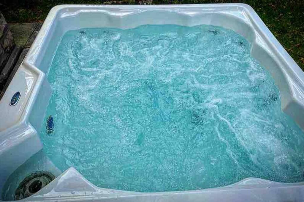 {Hot Tub In Ranch} Mins To Airport/Uofr/Strng/Dwtn Villa Rochester Eksteriør bilde